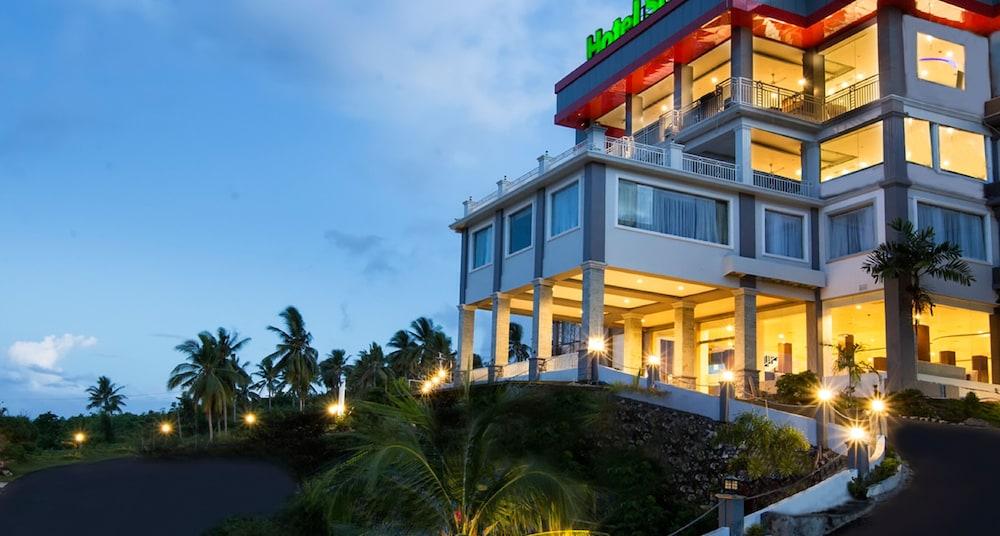 Hotel Santika Luwuk - Sulawesi Tengah Zewnętrze zdjęcie